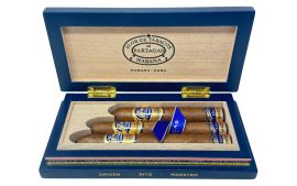 Partagas Linea Maestra Geschenkbox offen mit Blick auf die Zigarren